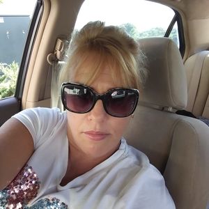 Meet your Posher, Yarelis